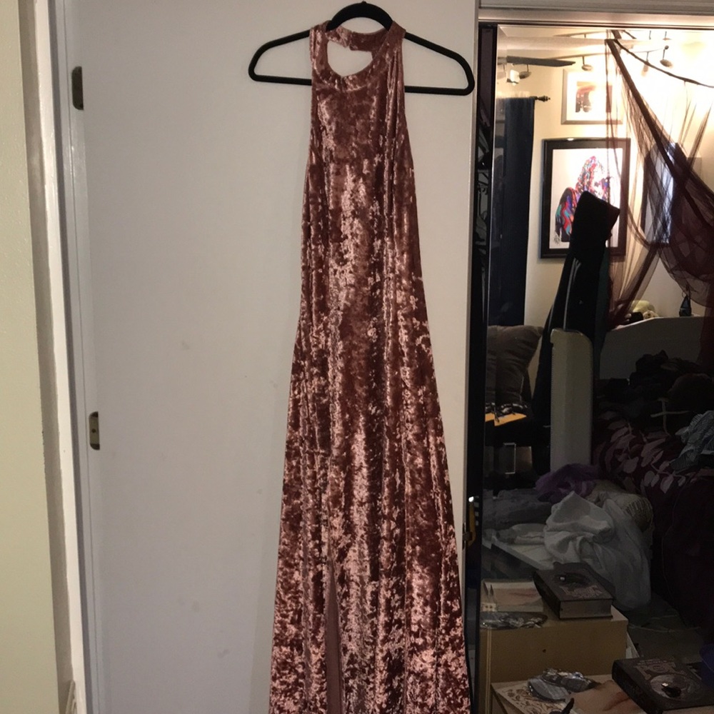 Rosegold crushed velvet prom dress with halter top